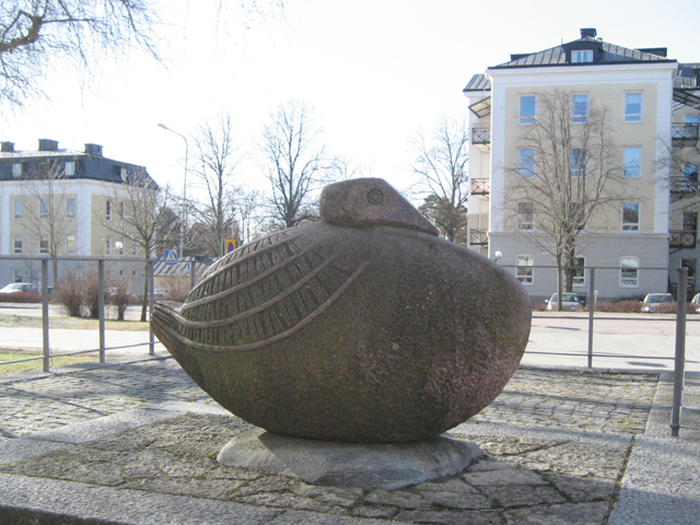 Skulpturen Vilande fågel.