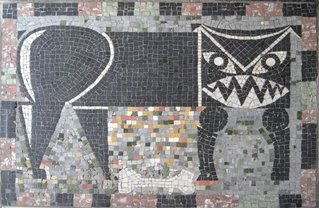 Konstverket Mosaik av hund.